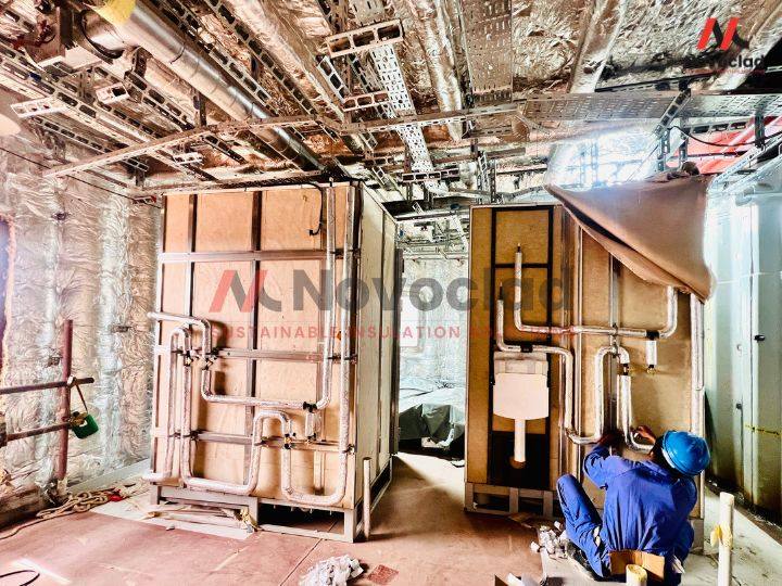 Novoclad Teams Working Insulation Ship Marine 04